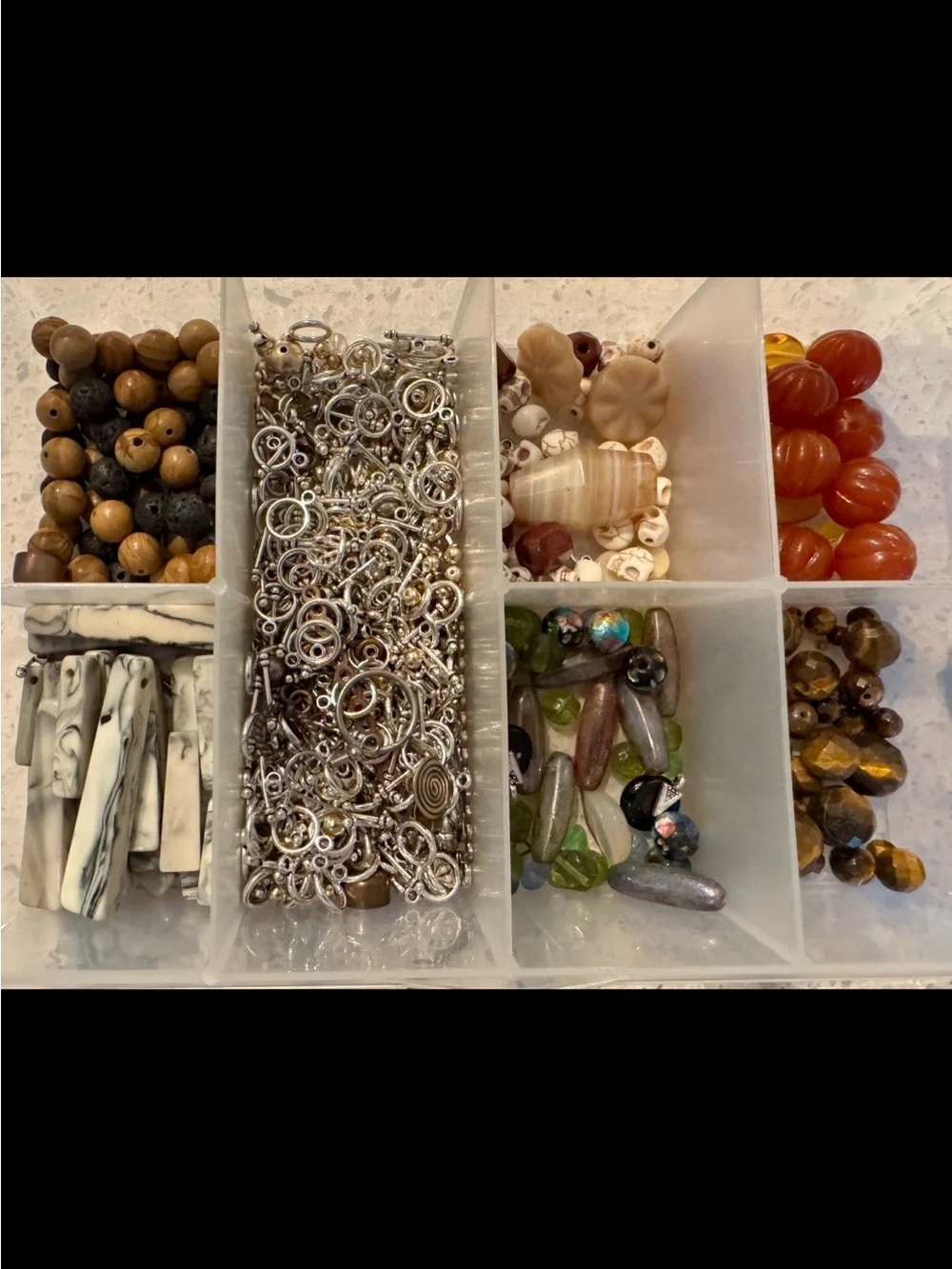 Beading Kit w/ Pony Beads, Precious Stones, Clasps, Pendants, and Storage Boxes